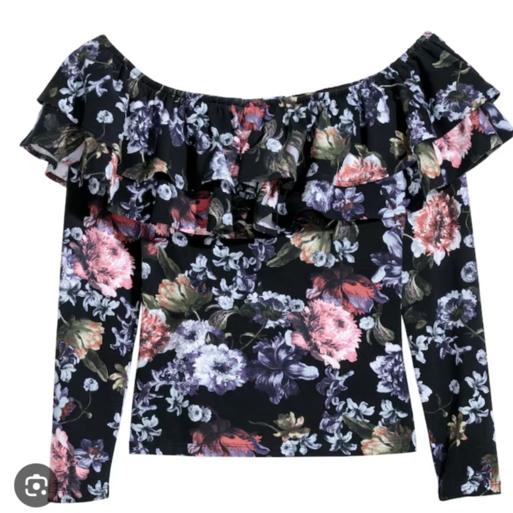 H&M OFF SHOULDER RUFFLE TOP